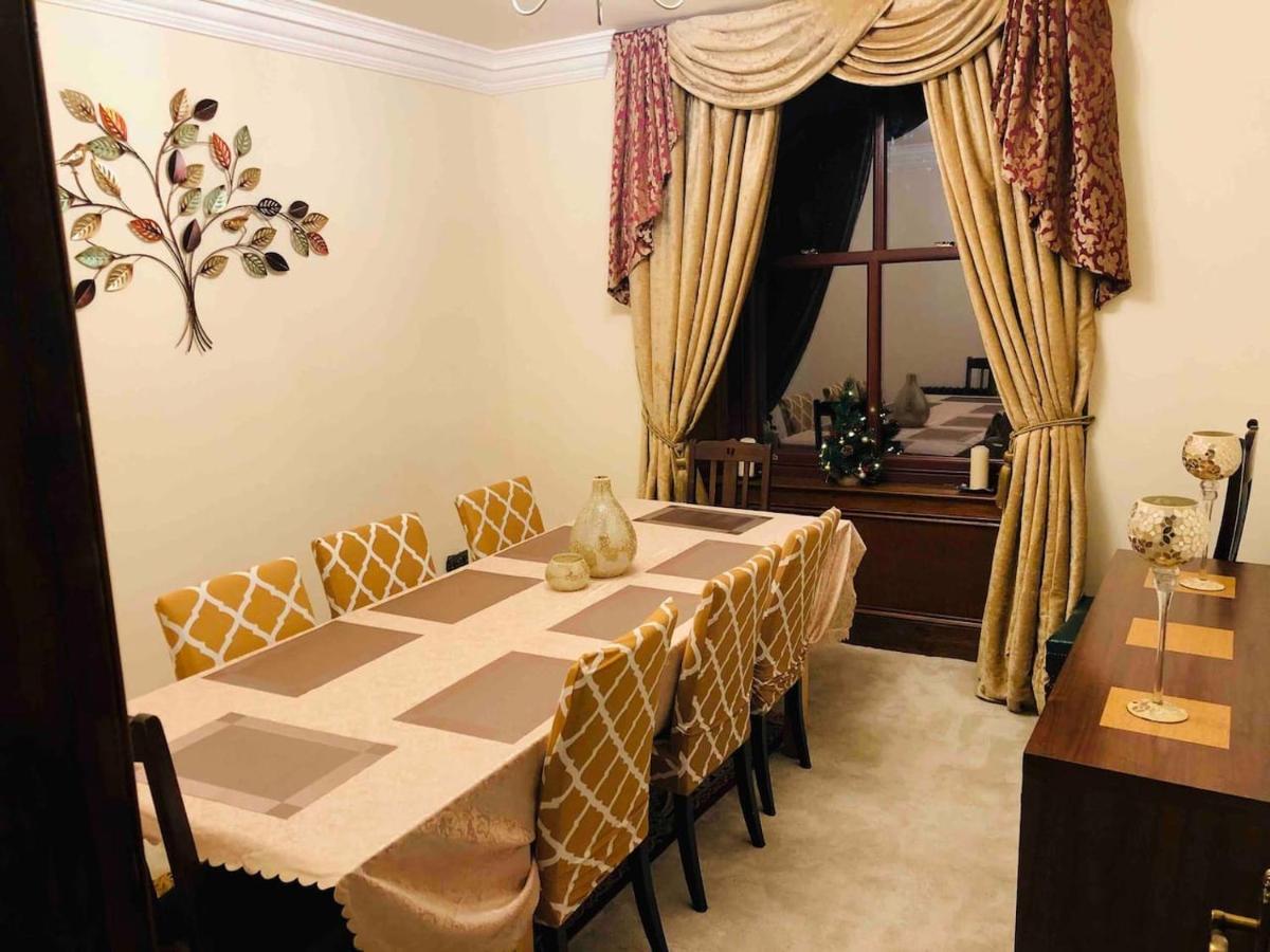 Beautiful 4-Bed Villa In גלאזגו מראה חיצוני תמונה