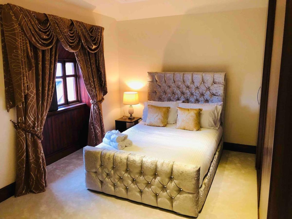 Beautiful 4-Bed Villa In גלאזגו מראה חיצוני תמונה
