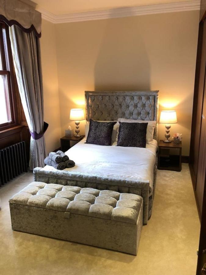 Beautiful 4-Bed Villa In גלאזגו מראה חיצוני תמונה